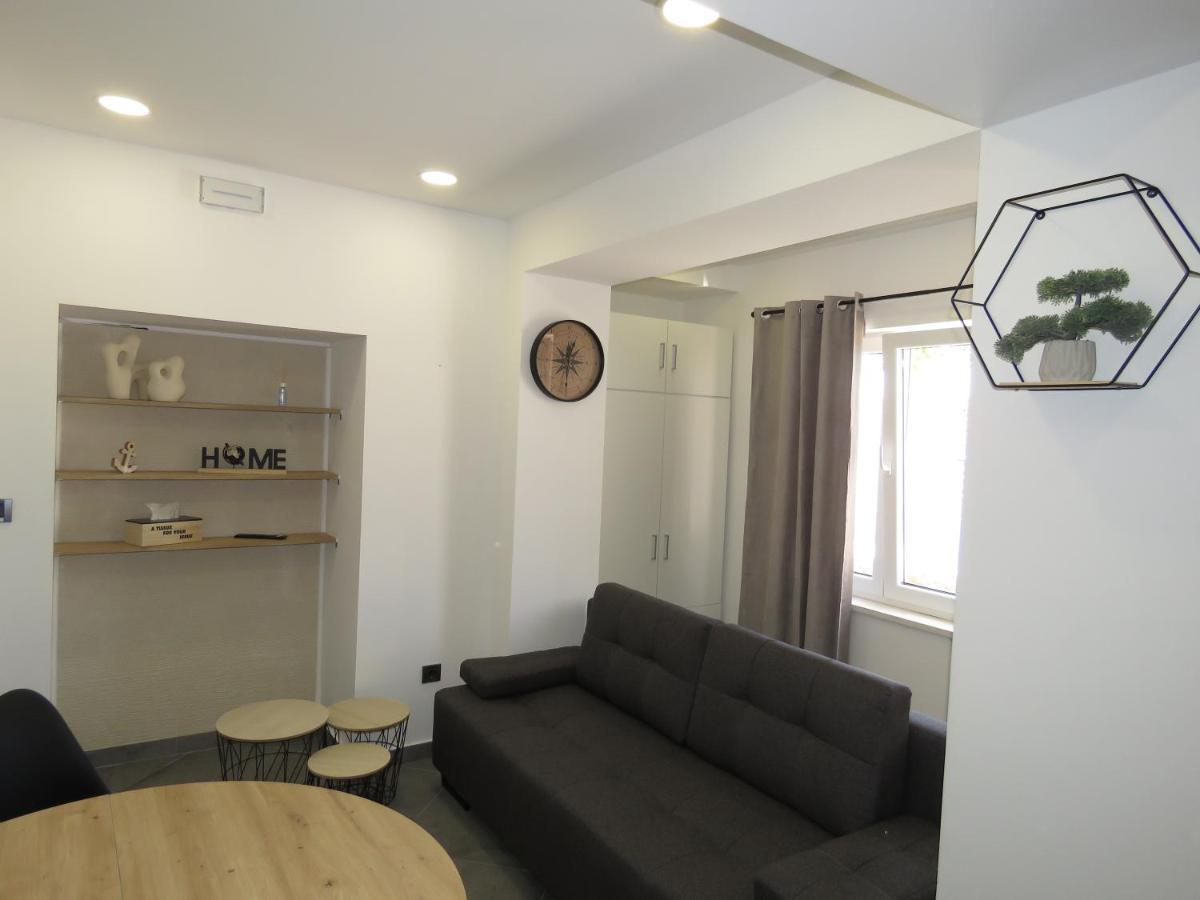 מליני Nevera Apartment מראה חיצוני תמונה