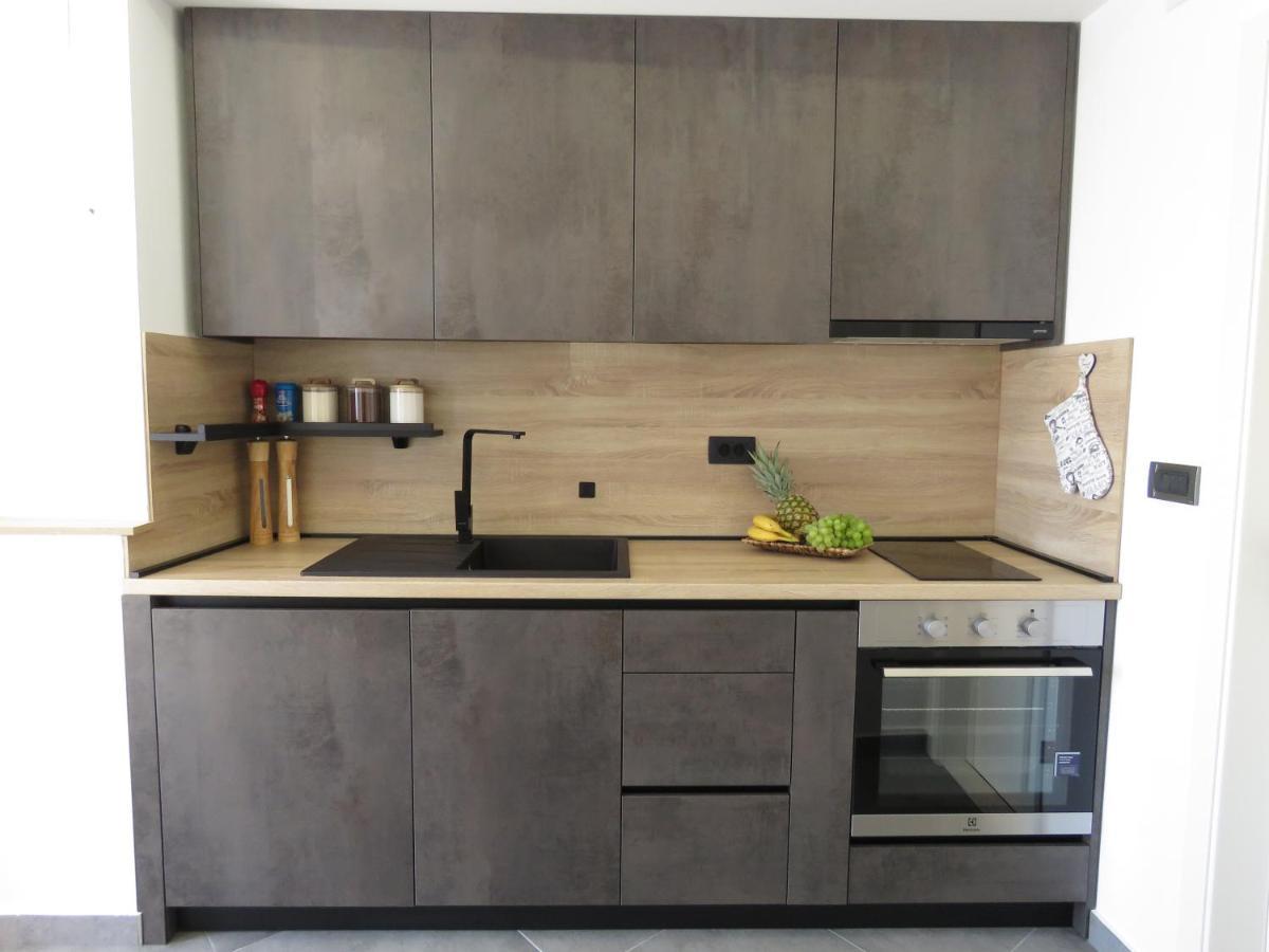 מליני Nevera Apartment מראה חיצוני תמונה