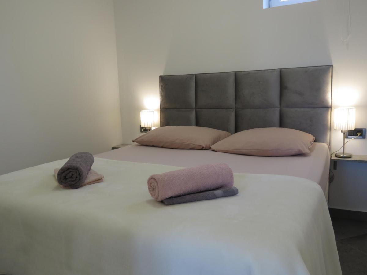מליני Nevera Apartment מראה חיצוני תמונה